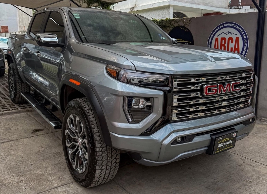 GMC CANYON DENALI 2025